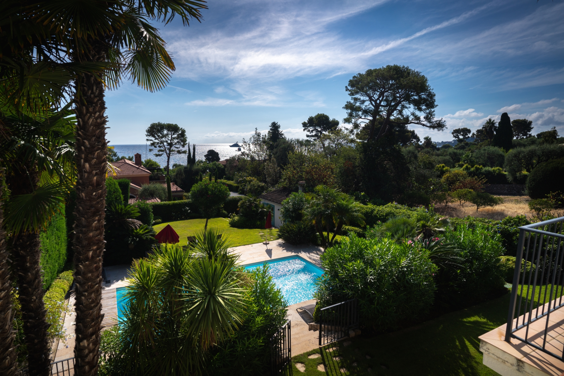 Sophisticated Villa in Cap Ferrat with Panoramic Sea Views
