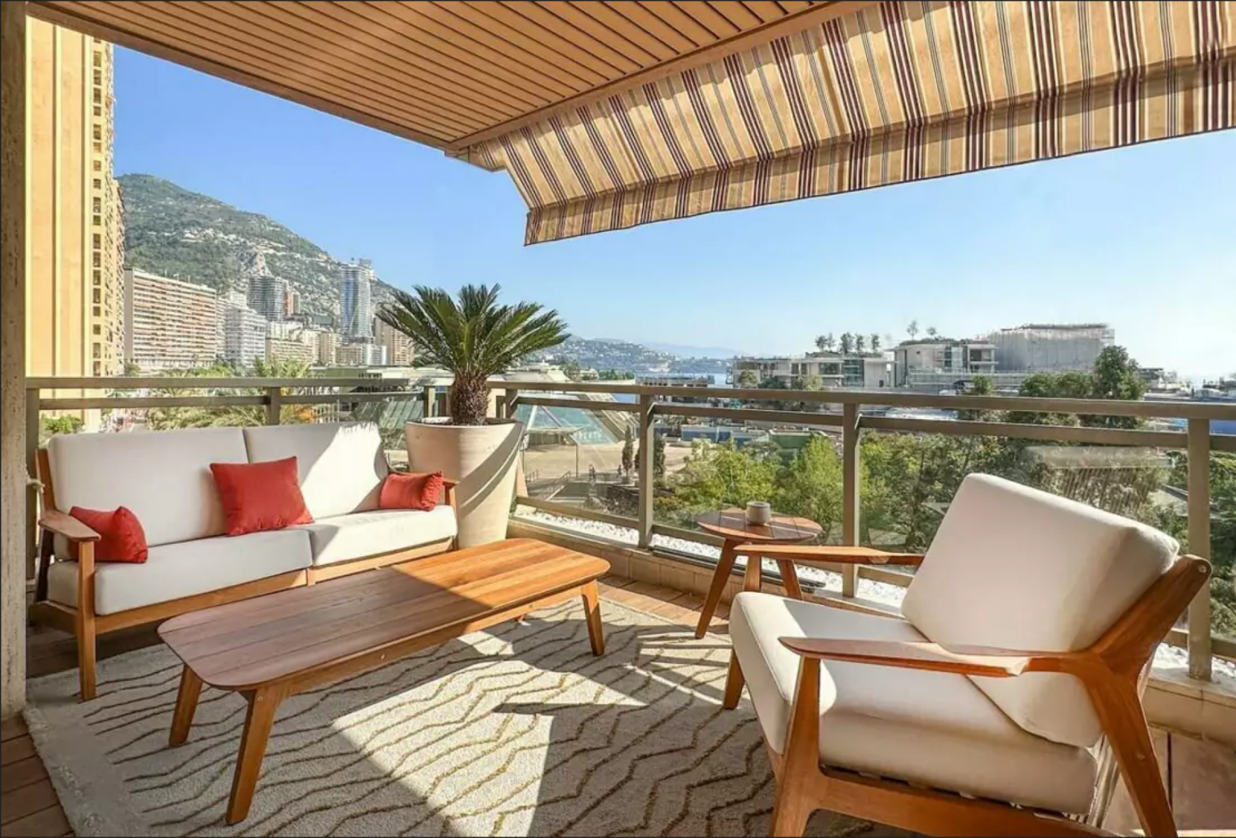Luxurious Apartment in Monaco's Prestigious 
