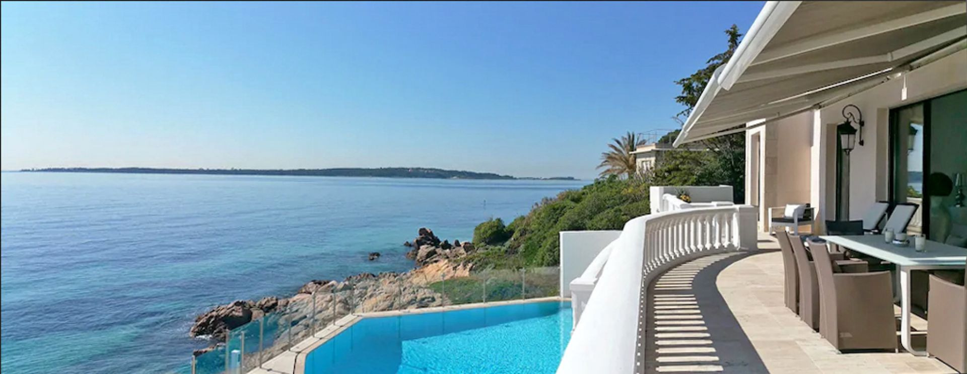 Cannes Waterfront Villa with Private Berth and Panoramic Sea Views