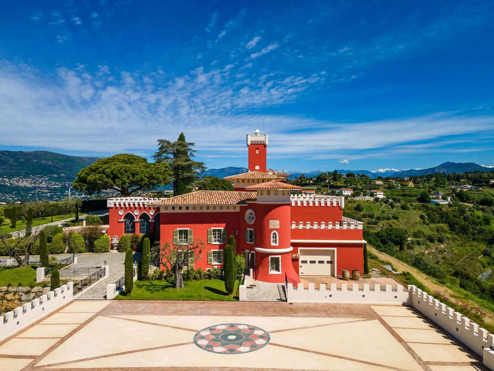 Château néo-toscan avec vue panoramique sur Nice pour des évènements