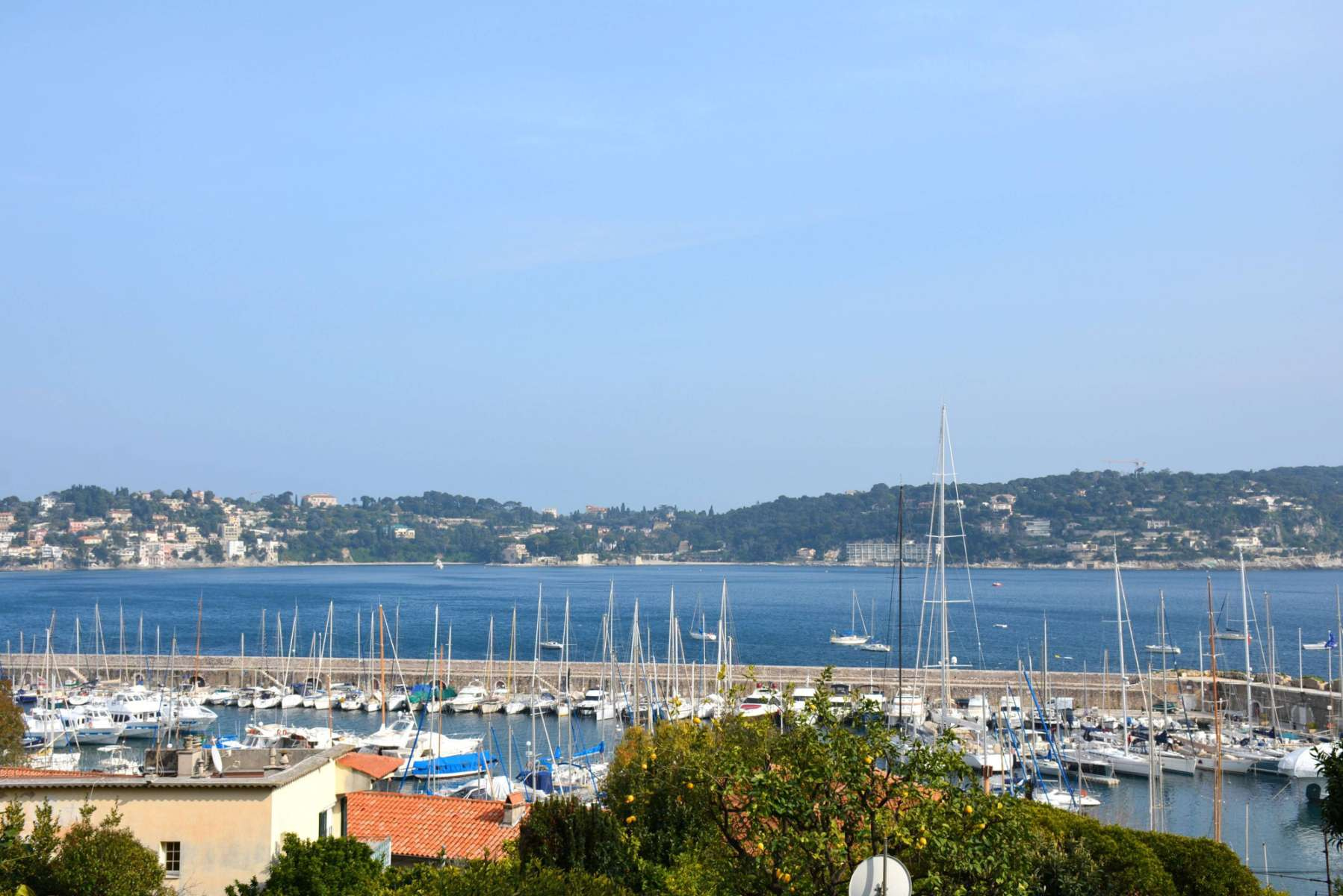 Rent sea view apartment in Villefranche-sur-Mer