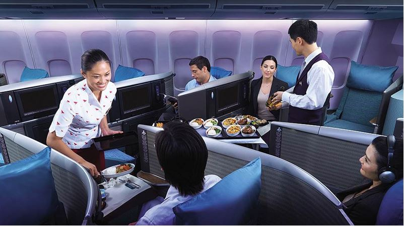 Если лететь на Лазурный берег, то по-королевски!