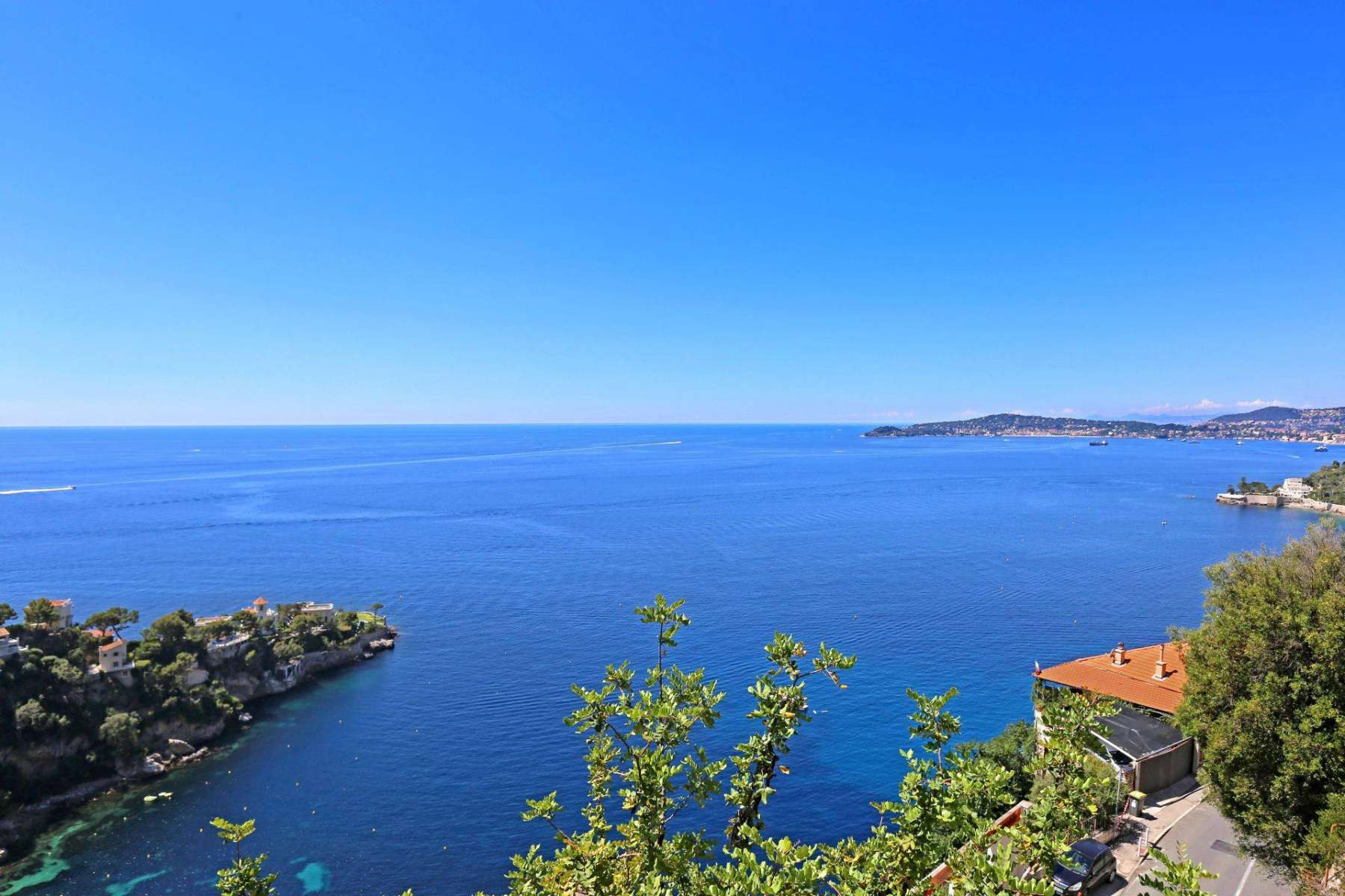 Property with panoramic sea view in Cap d'ail