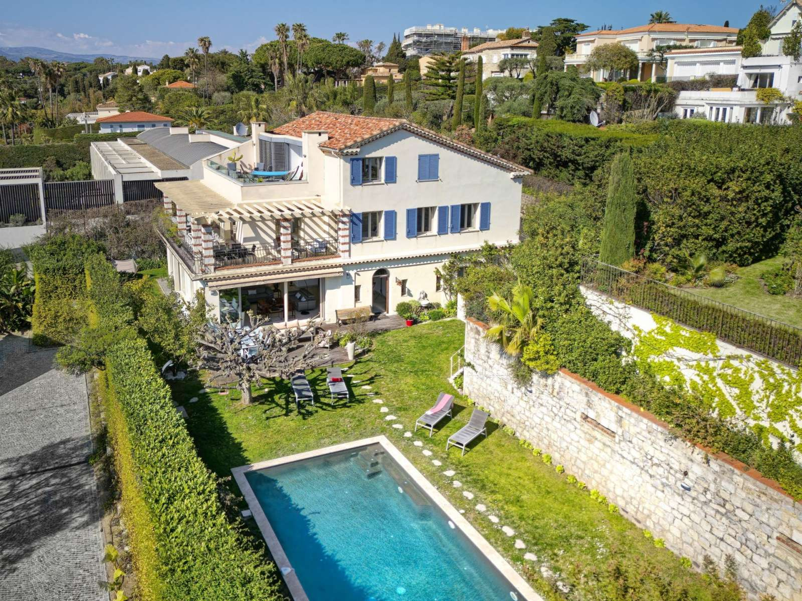 Villa in a private estate in Cap d'Antibes within walking distance to beaches
