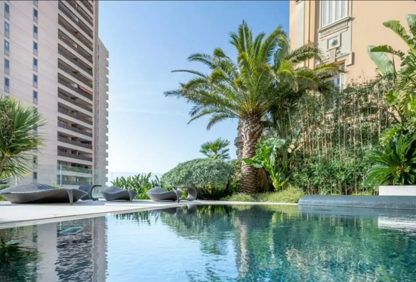 Luxury Penthouse with Private Garden in Monaco Monte-Carlo