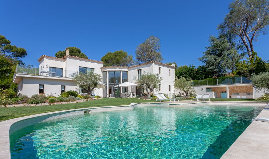 Spacious villa to lease in Biot