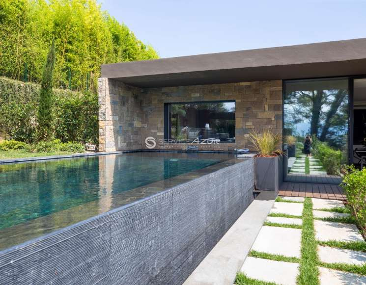New villa with view of the old village of Mougins - ref 1631