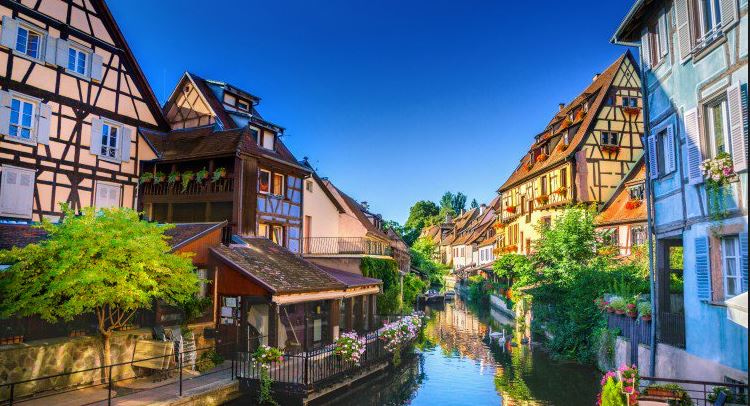 Франция остается самым популярным туристическим направлением в мире