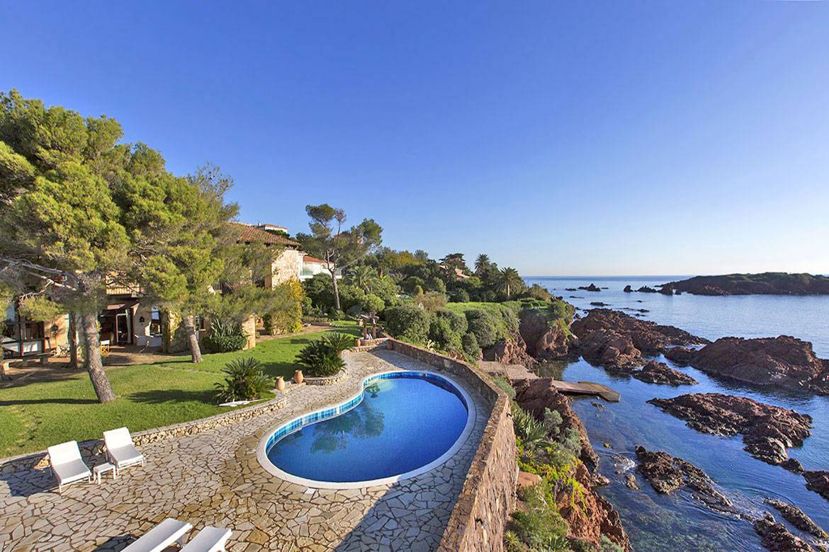 Agay Waterfront Estate with Direct Sea Access and Expansive Grounds