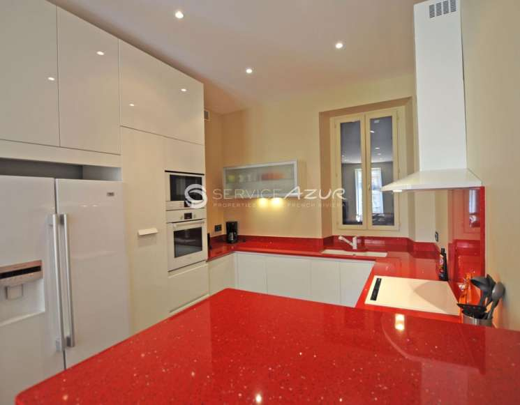 3 bedrooms flat in Menton few steps from beach - ref 6010