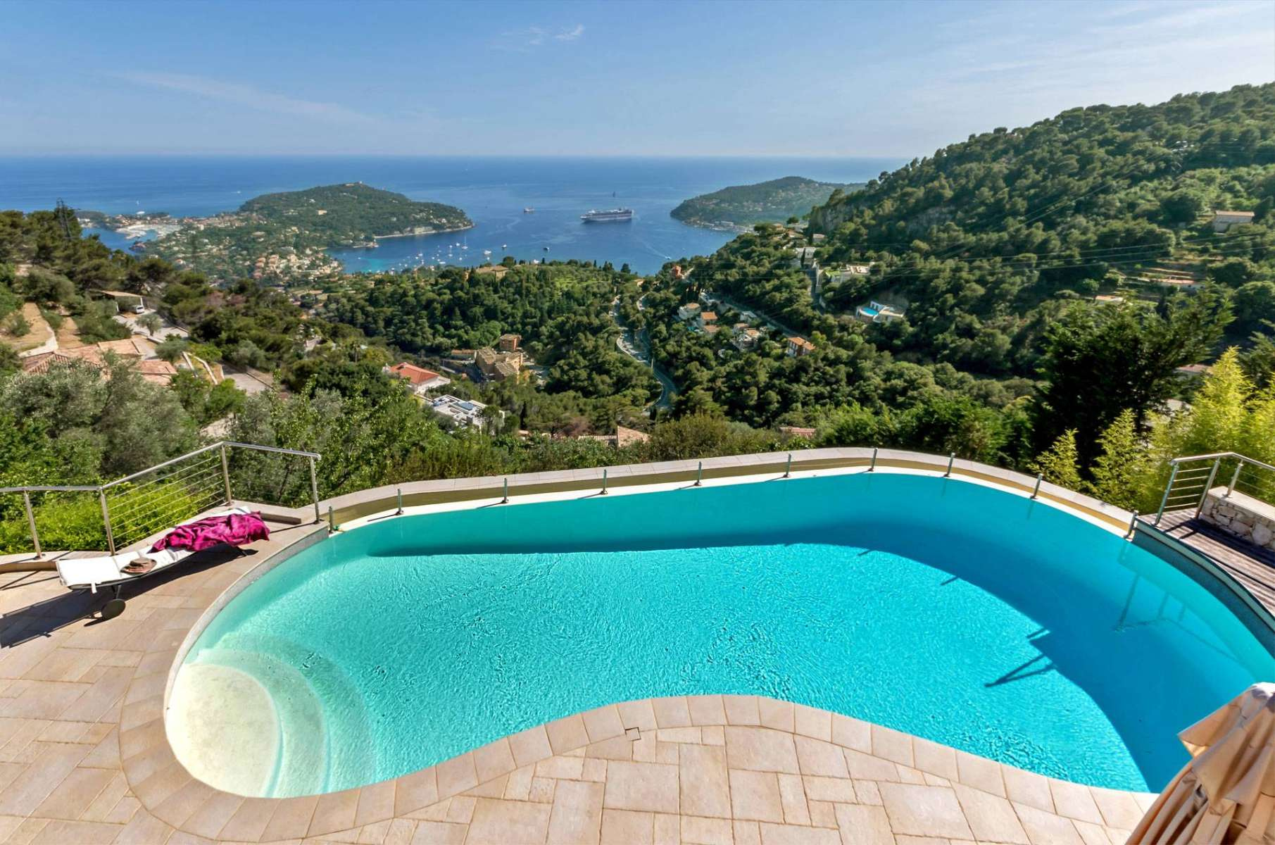 Rent sea view home in Villefranche-sur-Mer