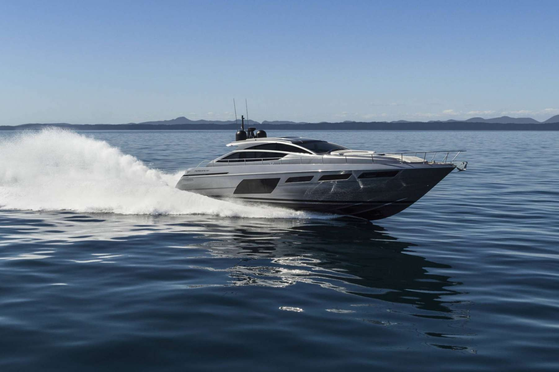 Buy a Pershing 6X yacht in France