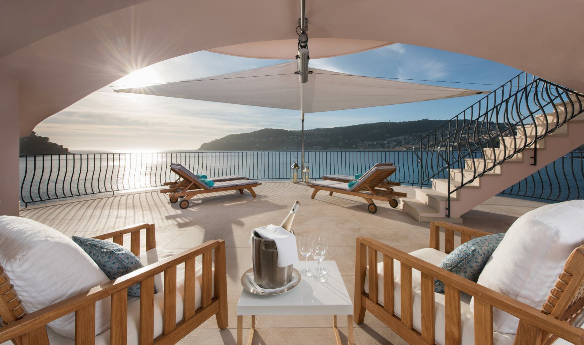 Authentic villa in Cap Ferrat enjoying sea view