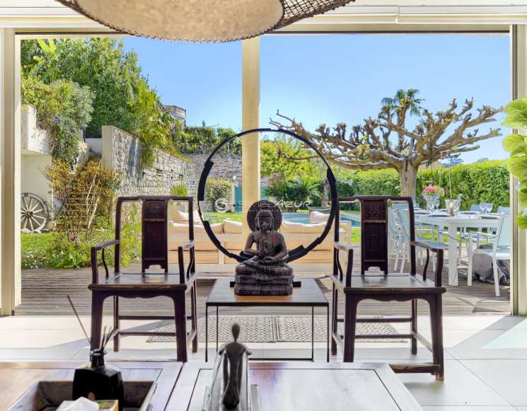 Villa in a private estate in Cap d'Antibes within walking distance to beaches -&nbsp;ref&nbsp;3428
