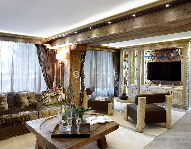 Chalet au cœur de la station de ski de Courchevel à 150 mètres des pistes - ref 4609