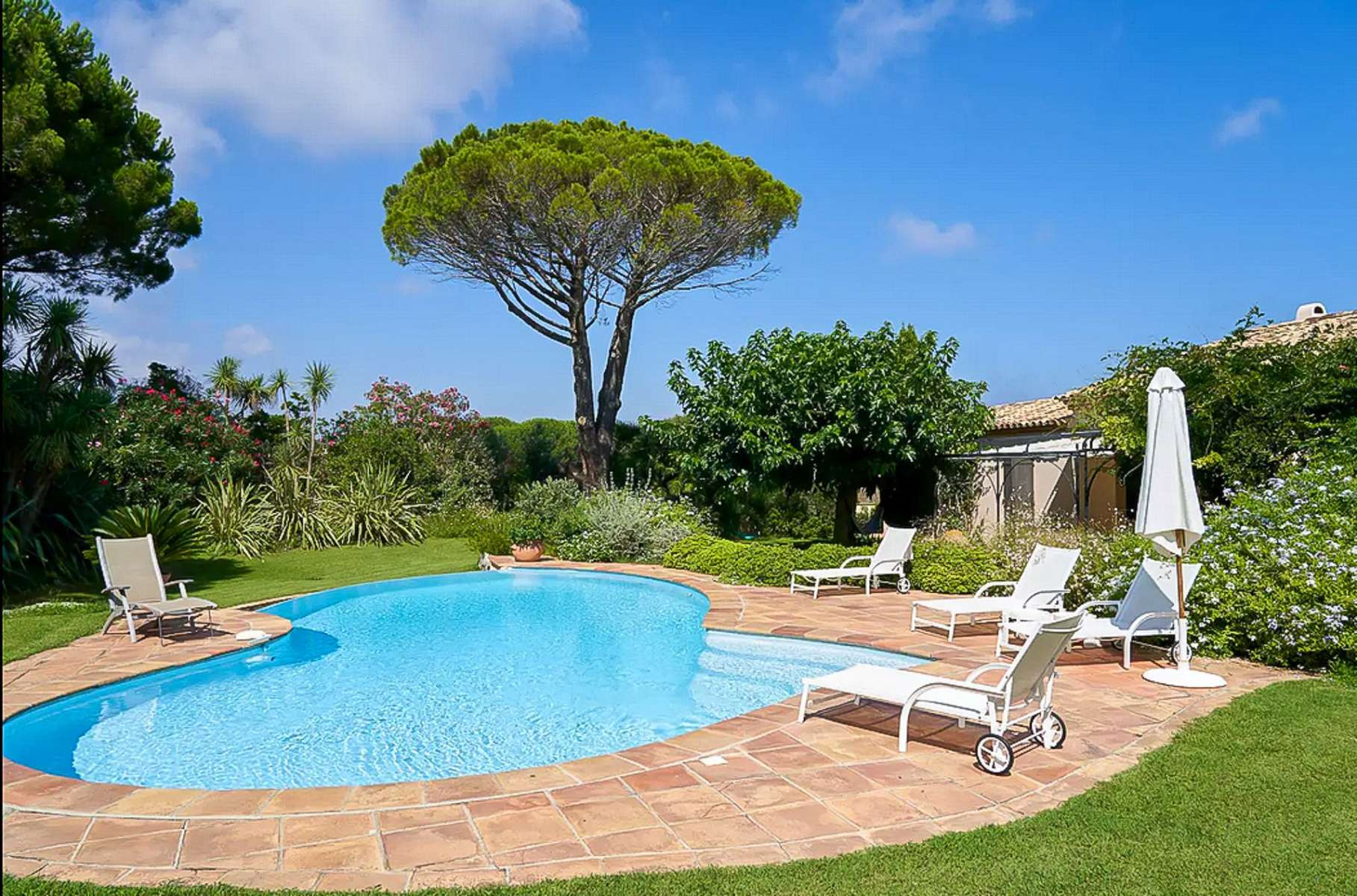 Single-storey house in Saint-Tropez 600 metres from the beach