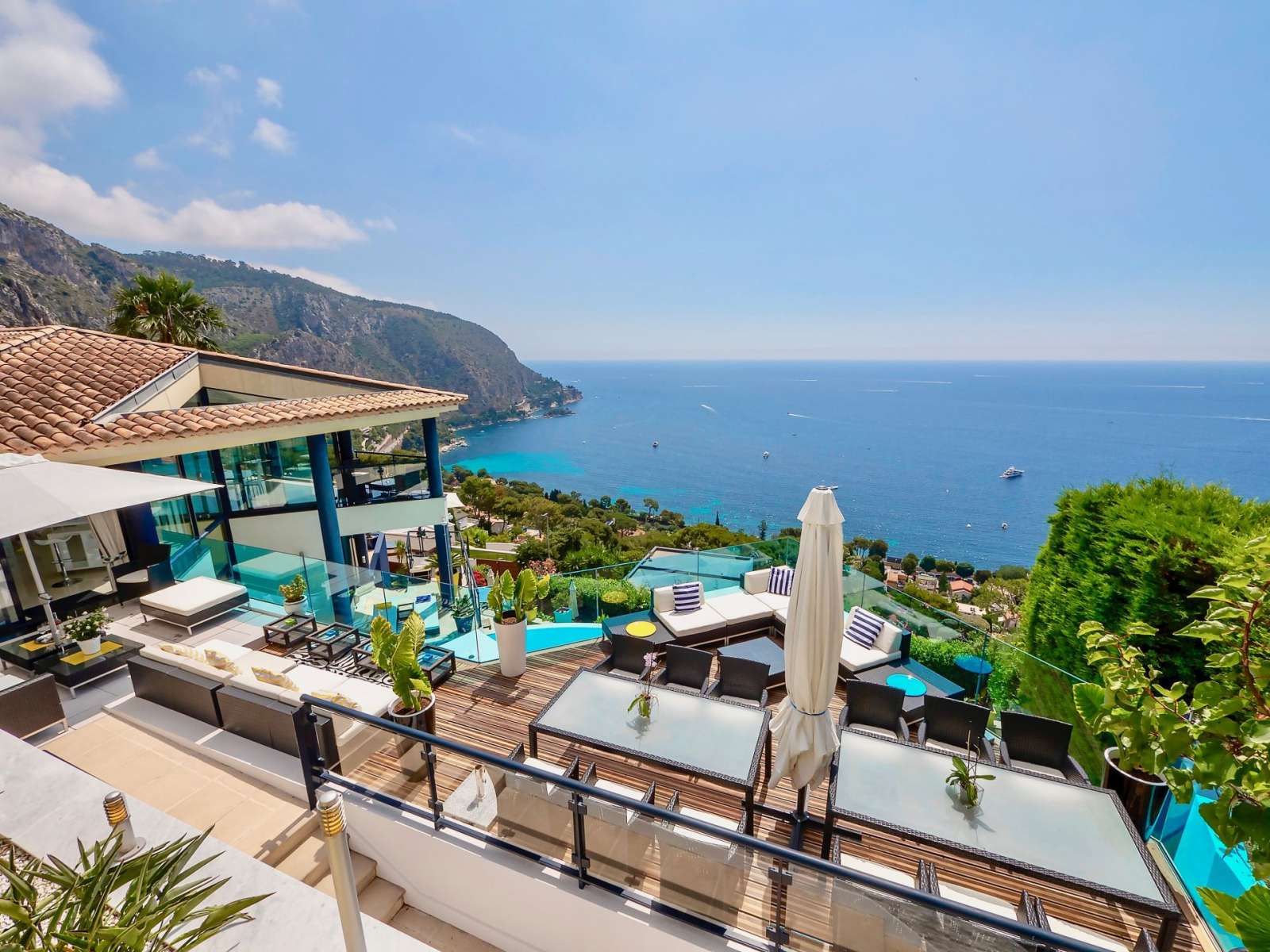 Eze-sur-Mer Villa with Panoramic Sea Views, Near Monaco