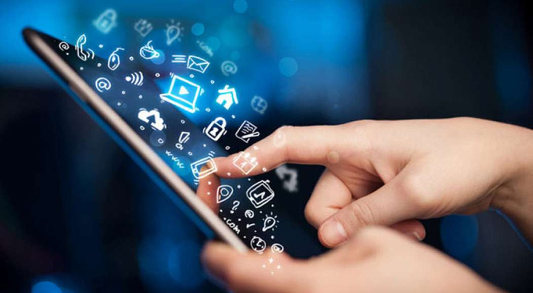 A list of useful apps for your vacation on the Côte d'Azur