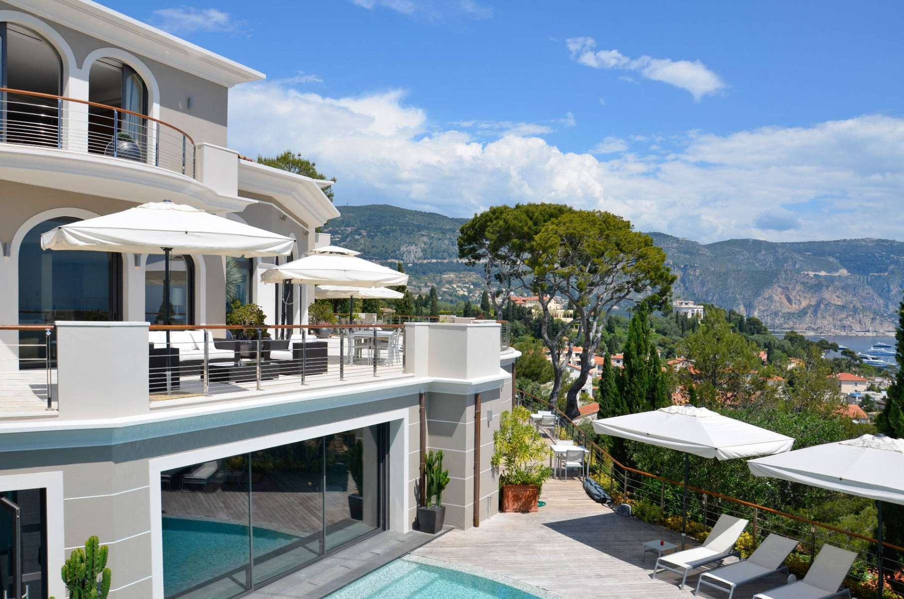 Luxury sea view villa for rent in Cap Ferrat