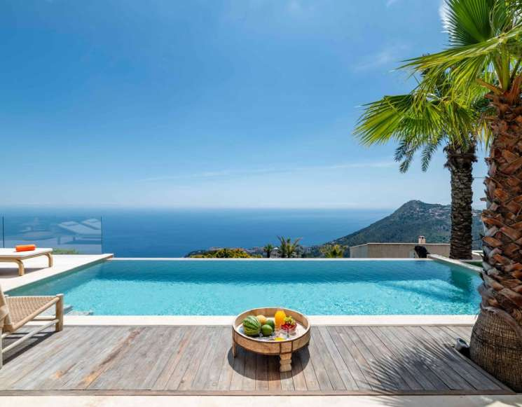 Villa à La Turbie avec vue imprenable sur Monaco et la Méditerranée - ref 3070