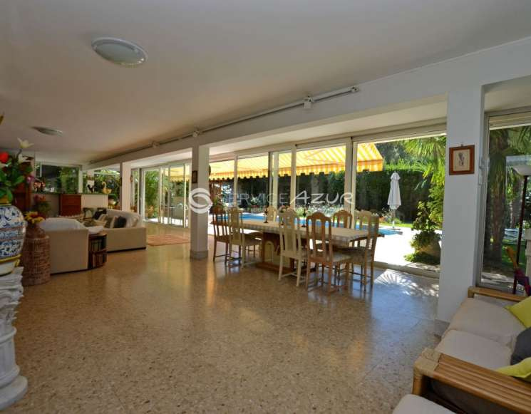 Prestigious villa at Cap d'Antibes - ref 1402