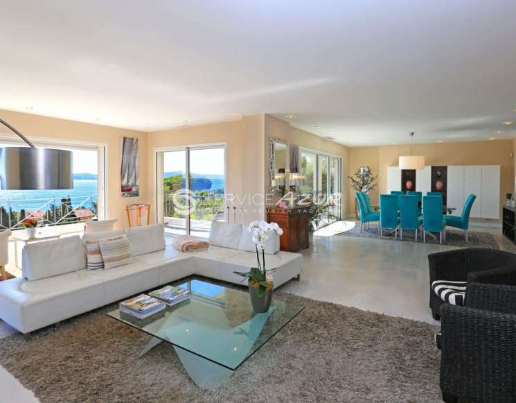 Rent modern house in Saint-Maxime with beautiful sea view - ref 2322
