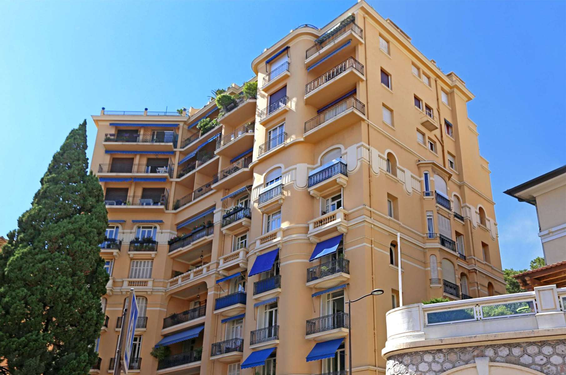 Пентхаус с большой террасой и видом на Монако