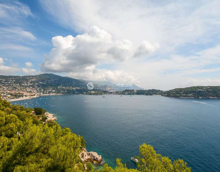 Belle Epoque mansion in Villefranche-sur-Mer with sea view and private 400 meters of coastline - ref 1021