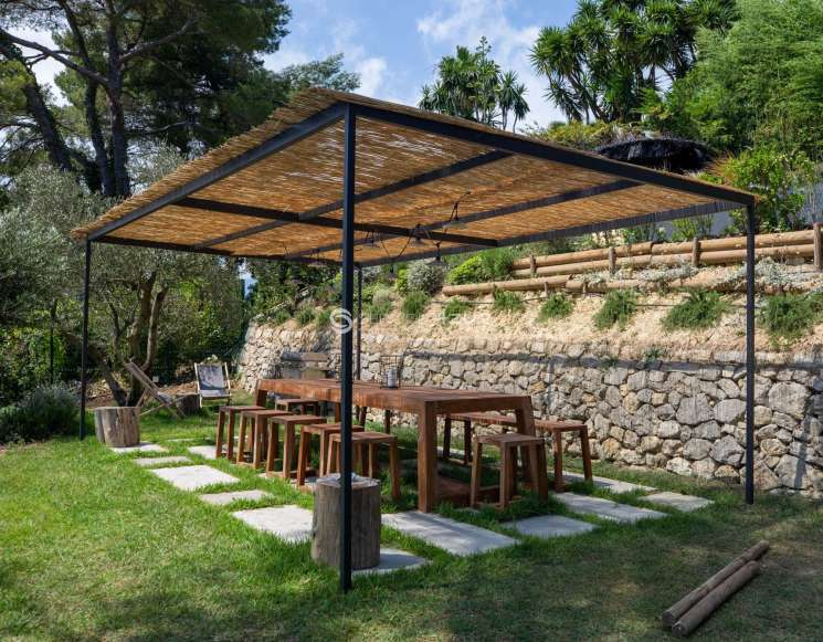 New villa with view of the old village of Mougins - ref 1631