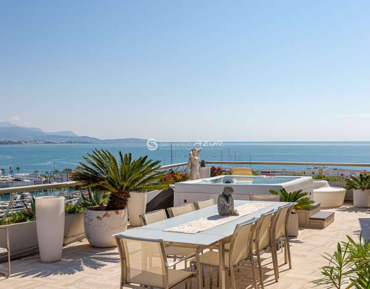 Апартаменты с панорамным видом на море в Marina Baie des Anges - ref 6004