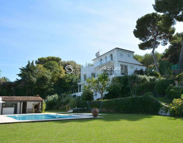 Contemporary villa at Cap d'Antibes - ref 1424