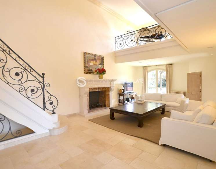 House in Cap d’Antibes 200 meters from the sea - ref 1409