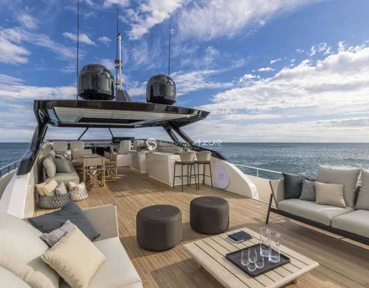 Оренда яхти Ferretti Yachts 1000, 30 метрів