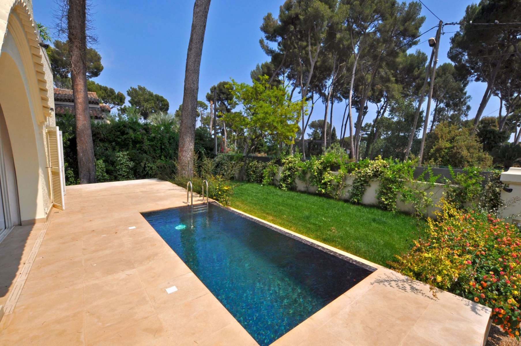Villa in Cap d’Antibes completely renovated, close to the sea