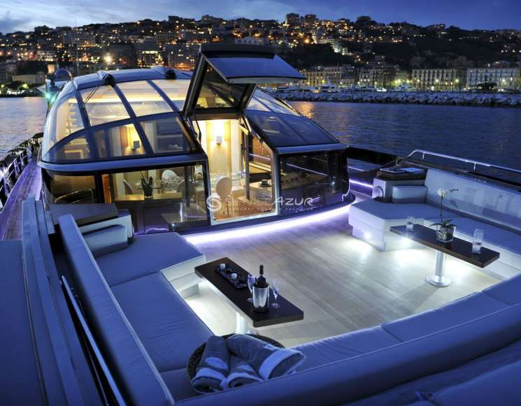 Motor boat Baia 100, 31m, 4 cabins