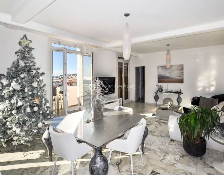 Flat on the top floor of bourgeois palace in Nice - ref 6014