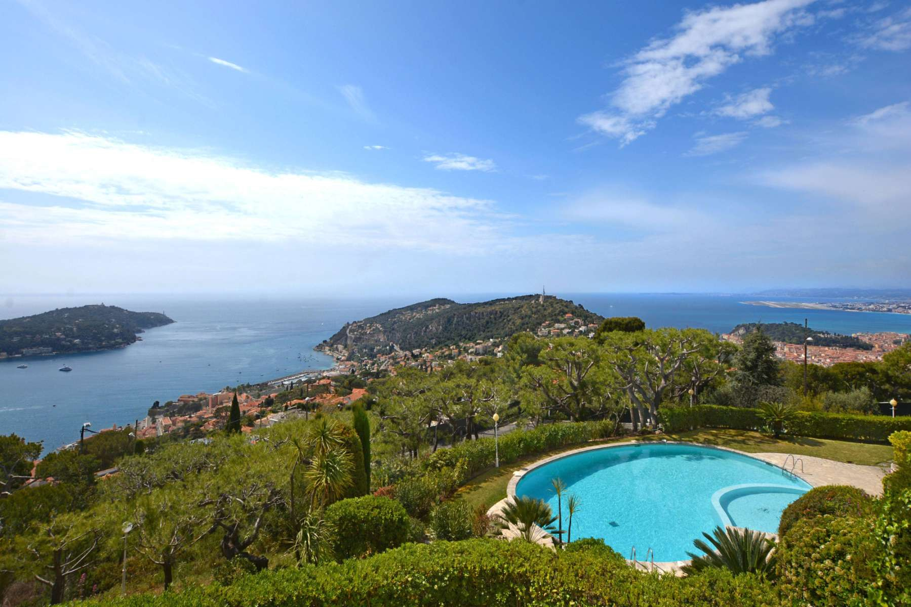 Sea view apartment with pool and park in Villefranche-sur-Mer
