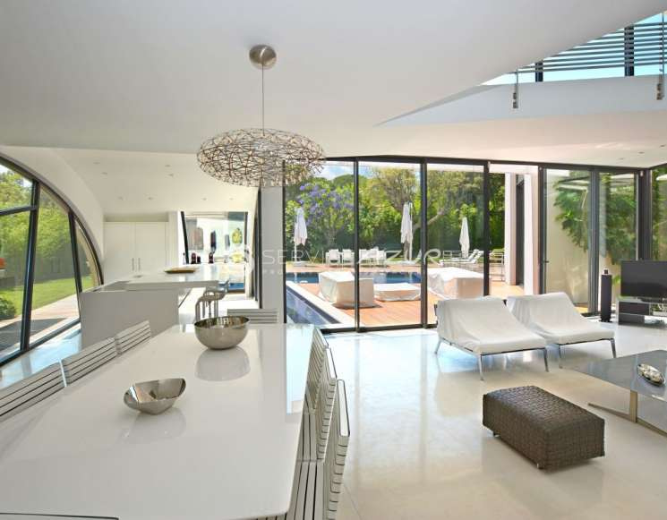 Villa in Saint-Tropez a 5-minute walk to a beach - ref 2318