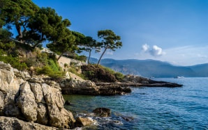 4 caps de la Côte d’Azur à découvrir à pied au bord de la mer