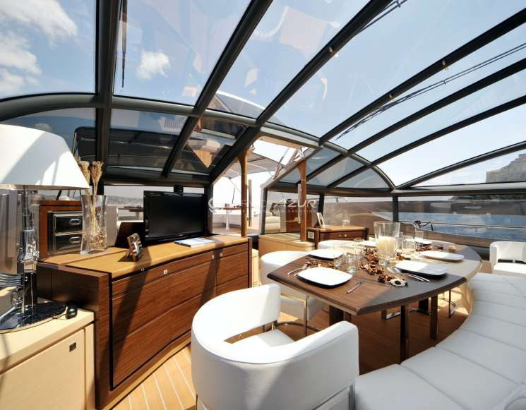 Motor boat Baia 100, 31m, 4 cabins