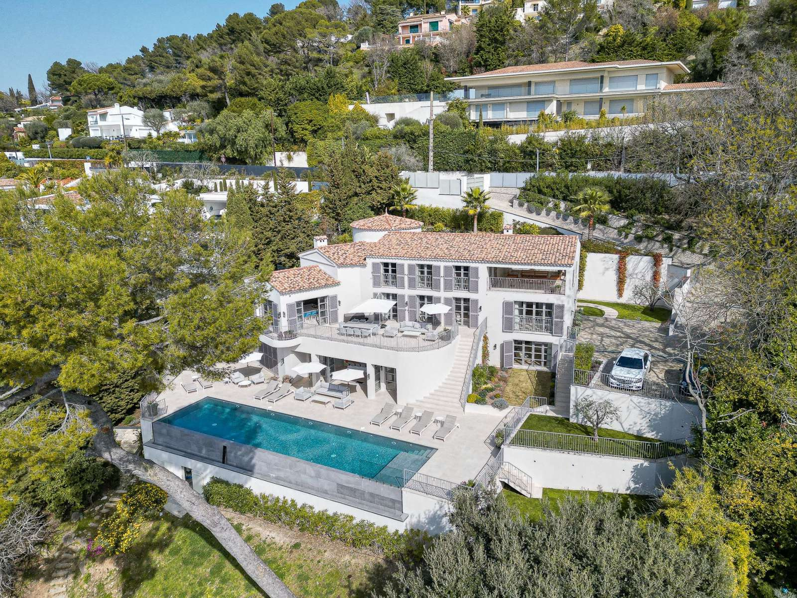 Villa 5 bedrooms in Cannes offering panoramic sea views