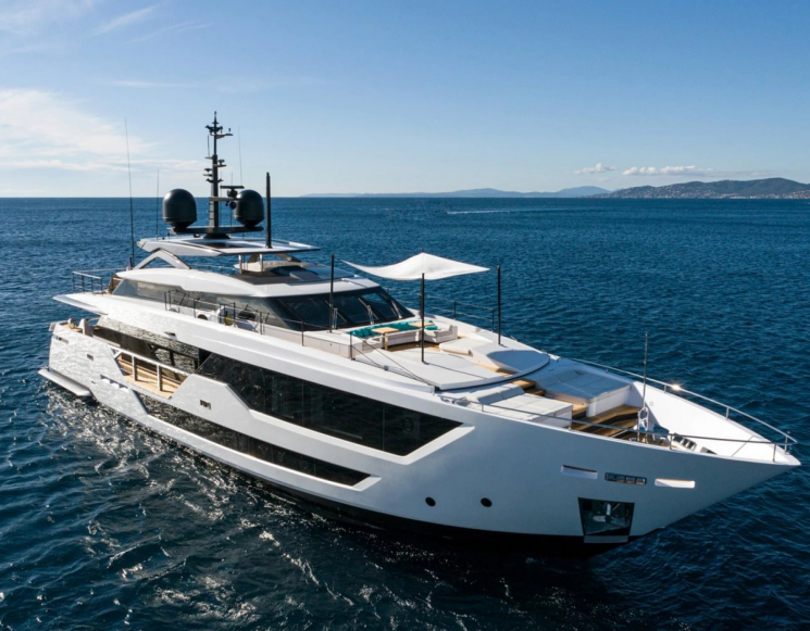 Аренда яхты Ferretti Custom Line 106