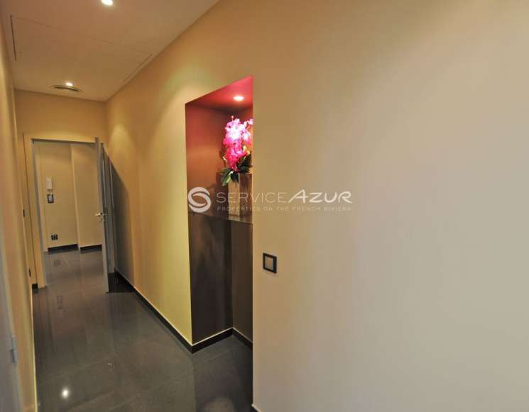 3 bedrooms flat in Menton few steps from beach - ref 6010