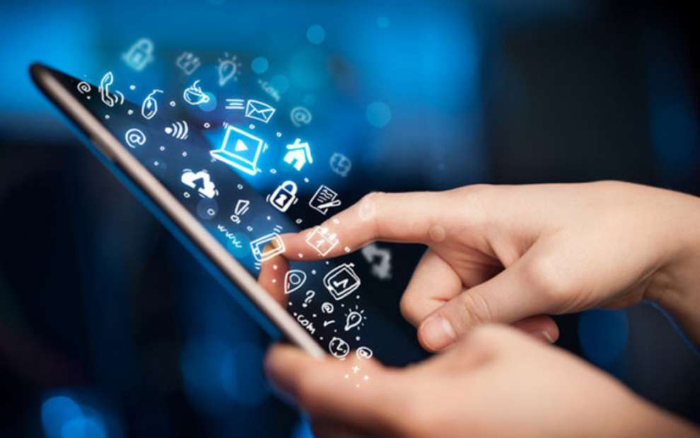 A list of useful apps for your vacation on the Côte d'Azur