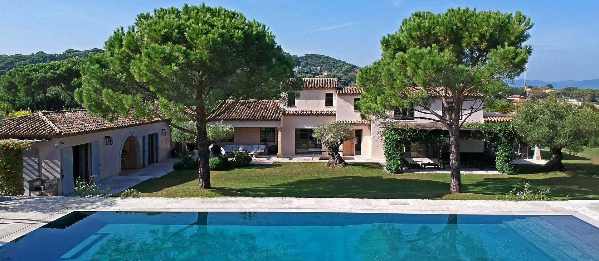 Rent modern luxury house in Saint-Tropez – Ref 4332